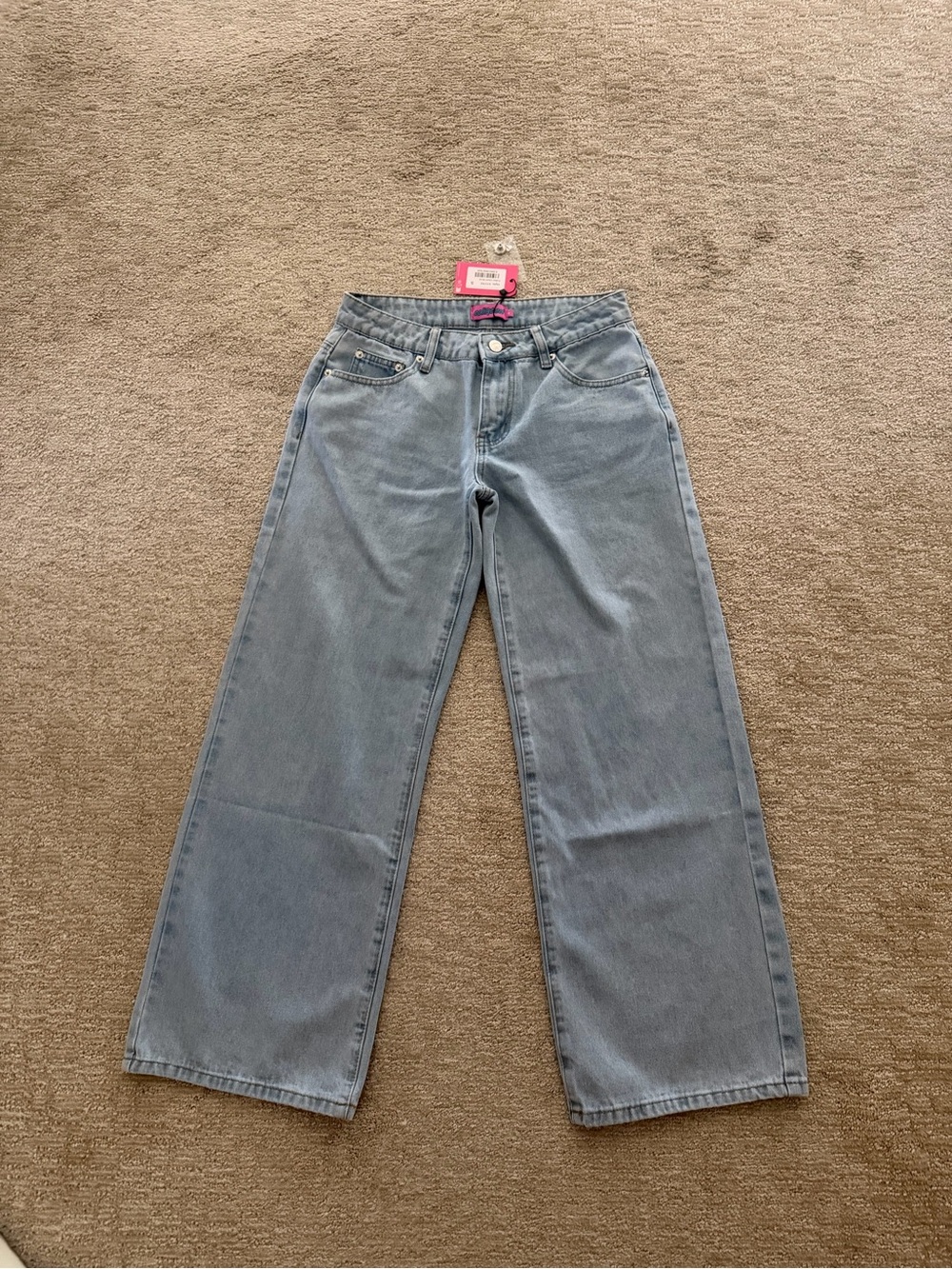 Edikted Light Wash Wide Leg Raelynn Washed Low Rise Baggy Jeans